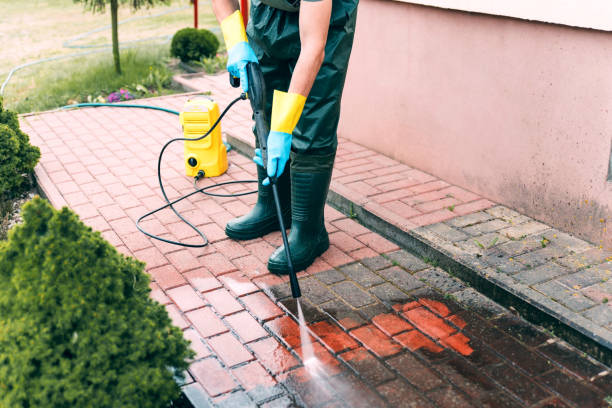 Best Garage Pressure Washing  in Willard, OH