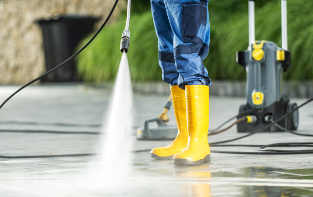 Best Deck Pressure Washing  in Willard, OH